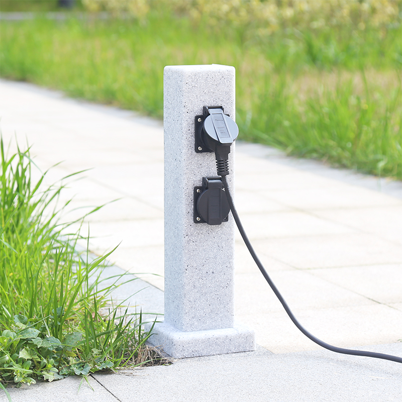Outdoor Power Outlet Waterproof - Prise de courant verticale PE prise